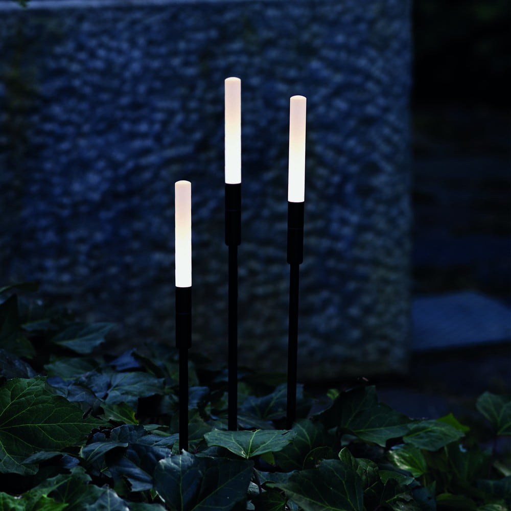 Twiggy Line Bollard