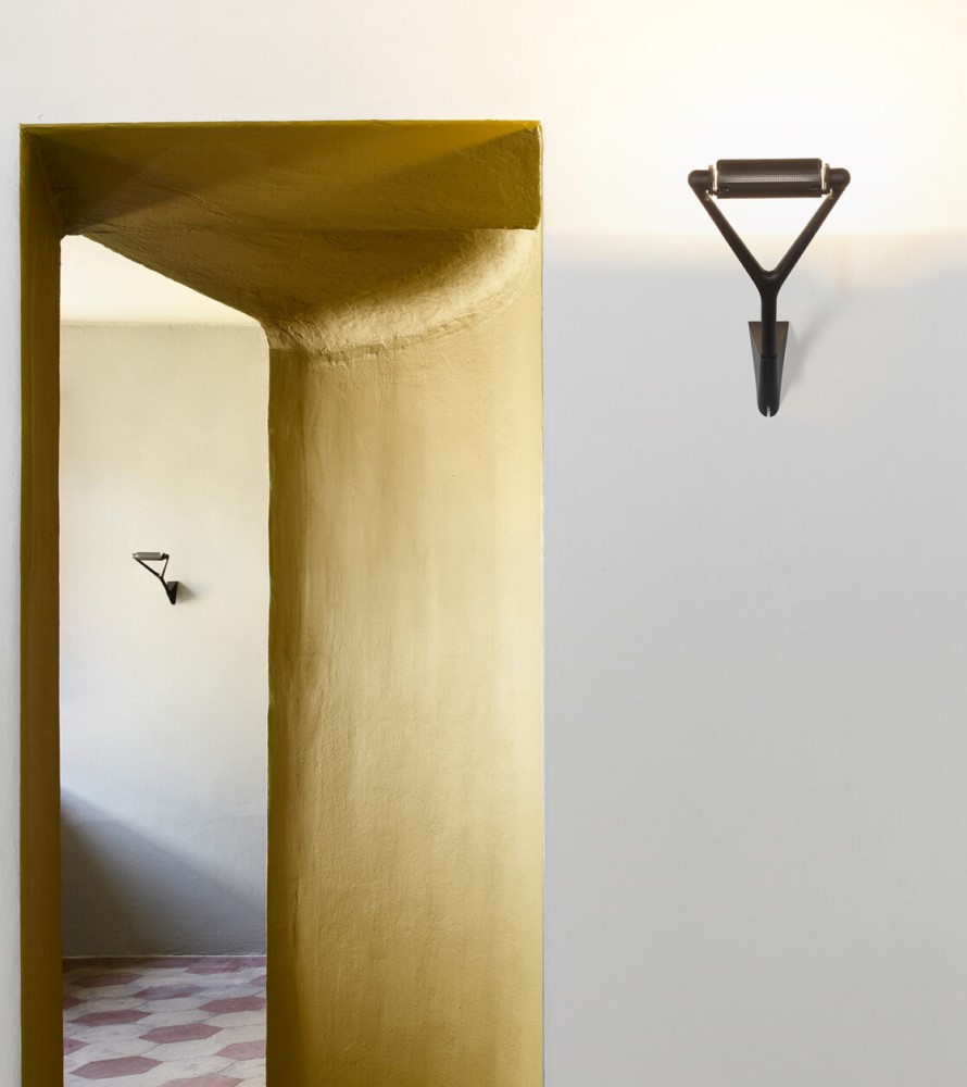 Lola Wall Light