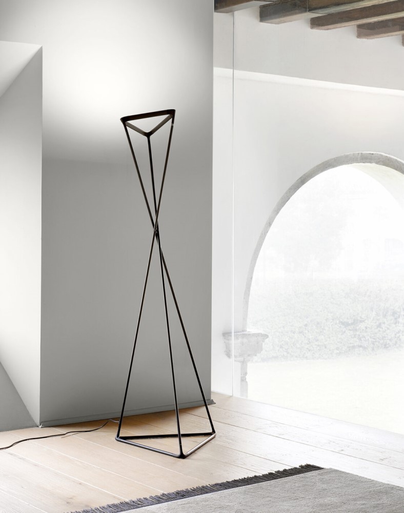 Tango Floor Lamp