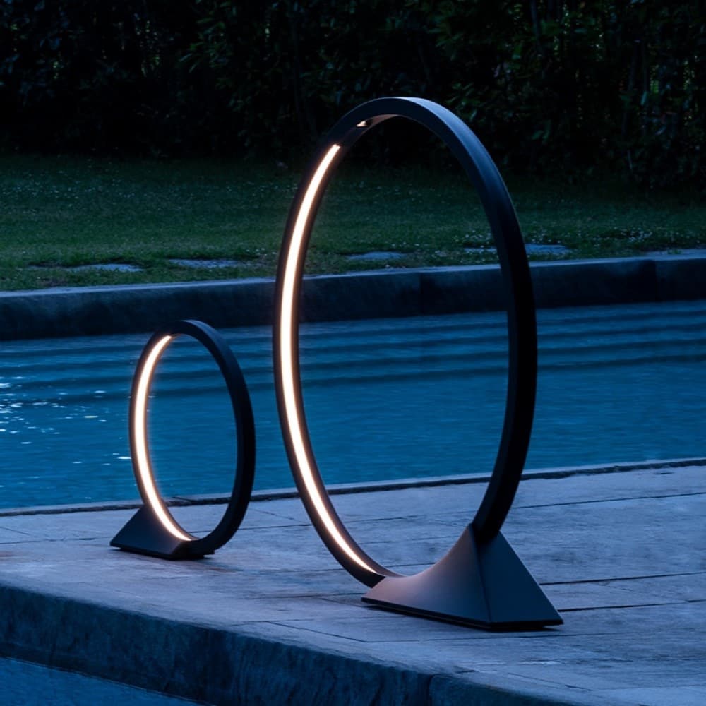 "O" Outdoor Floor Light