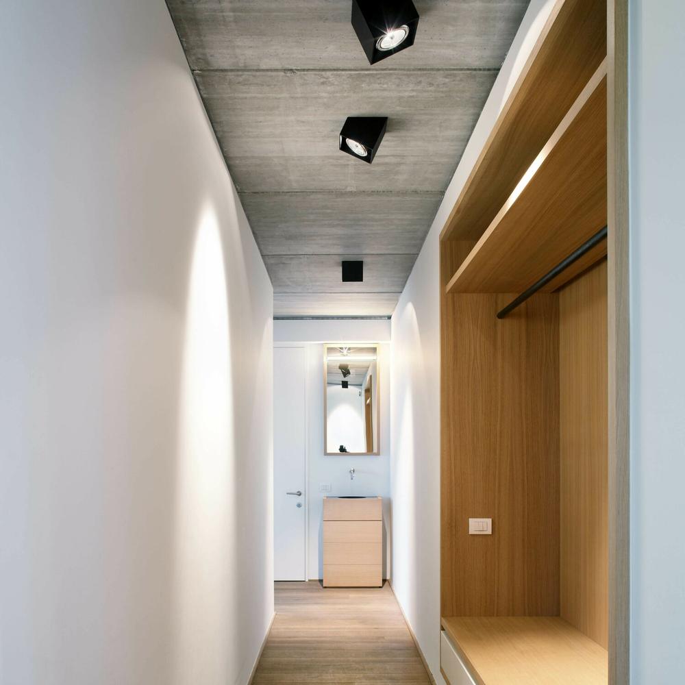 25° Ceiling Light