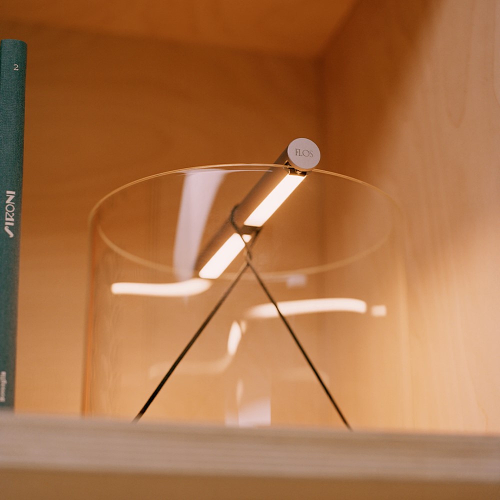 To-Tie T2 Table Lamp
