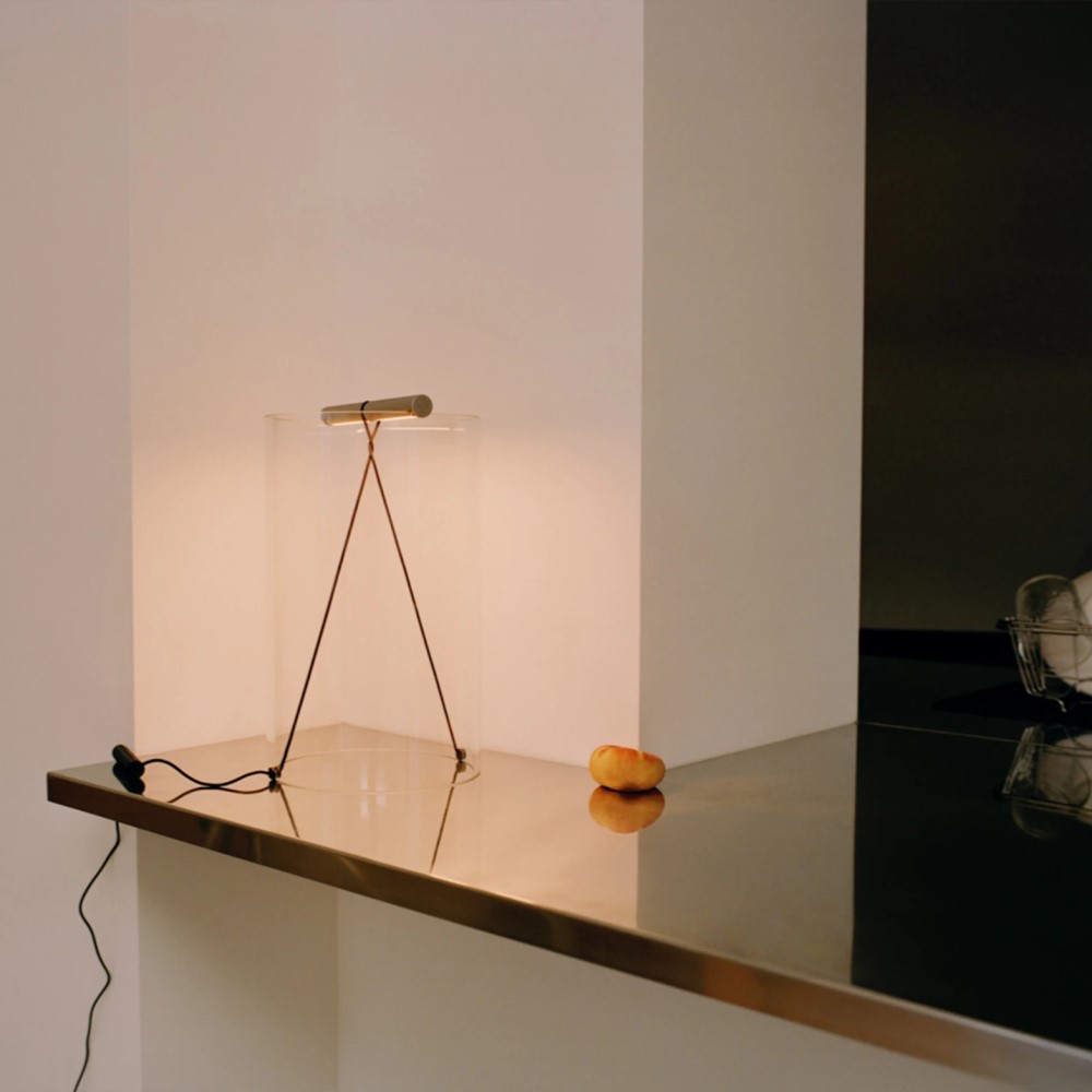 To-Tie T3 Table Lamp