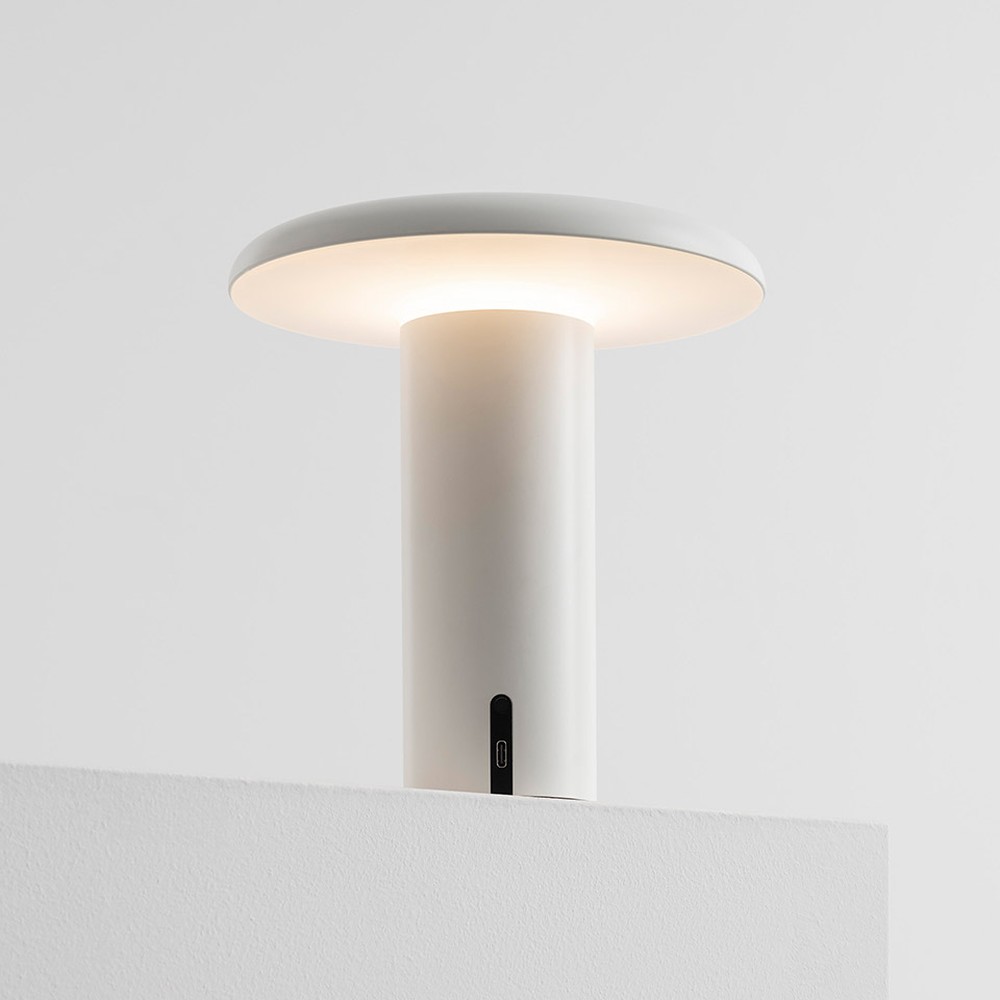 Artemide Takku prenosna namizna svetilka | formasvetila.si
