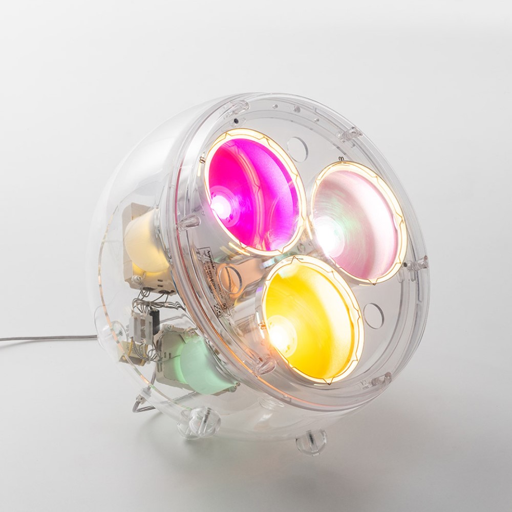 Artemide Yang Led talna svetilka | formasvetila.si