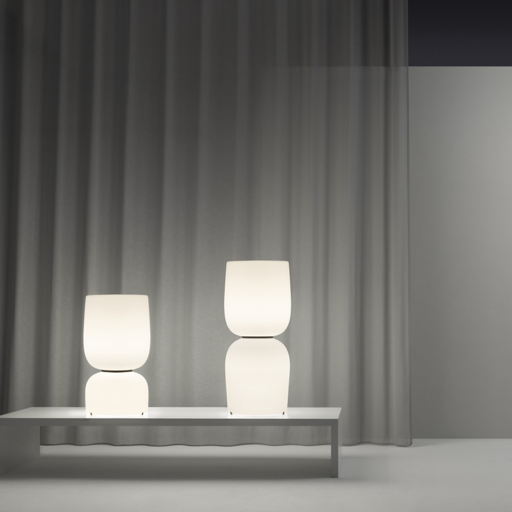 Vibia Ghost 4960 namizna svetilka | formasvetila.si