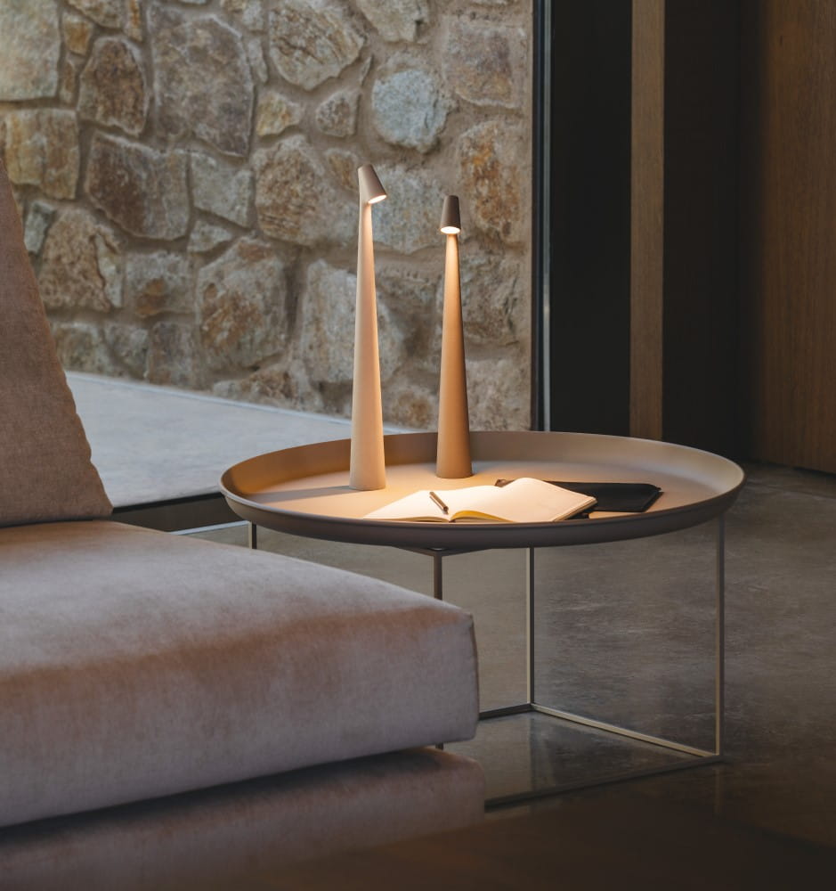 Vibia Africa 5580 prenosna namizna svetilka | formasvetila.si