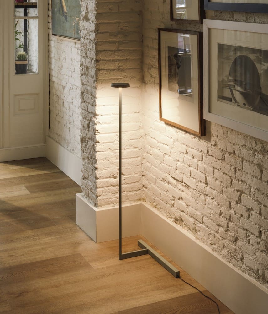 Vibia Flat 5955 stoječa svetilka | formasvetila.si
