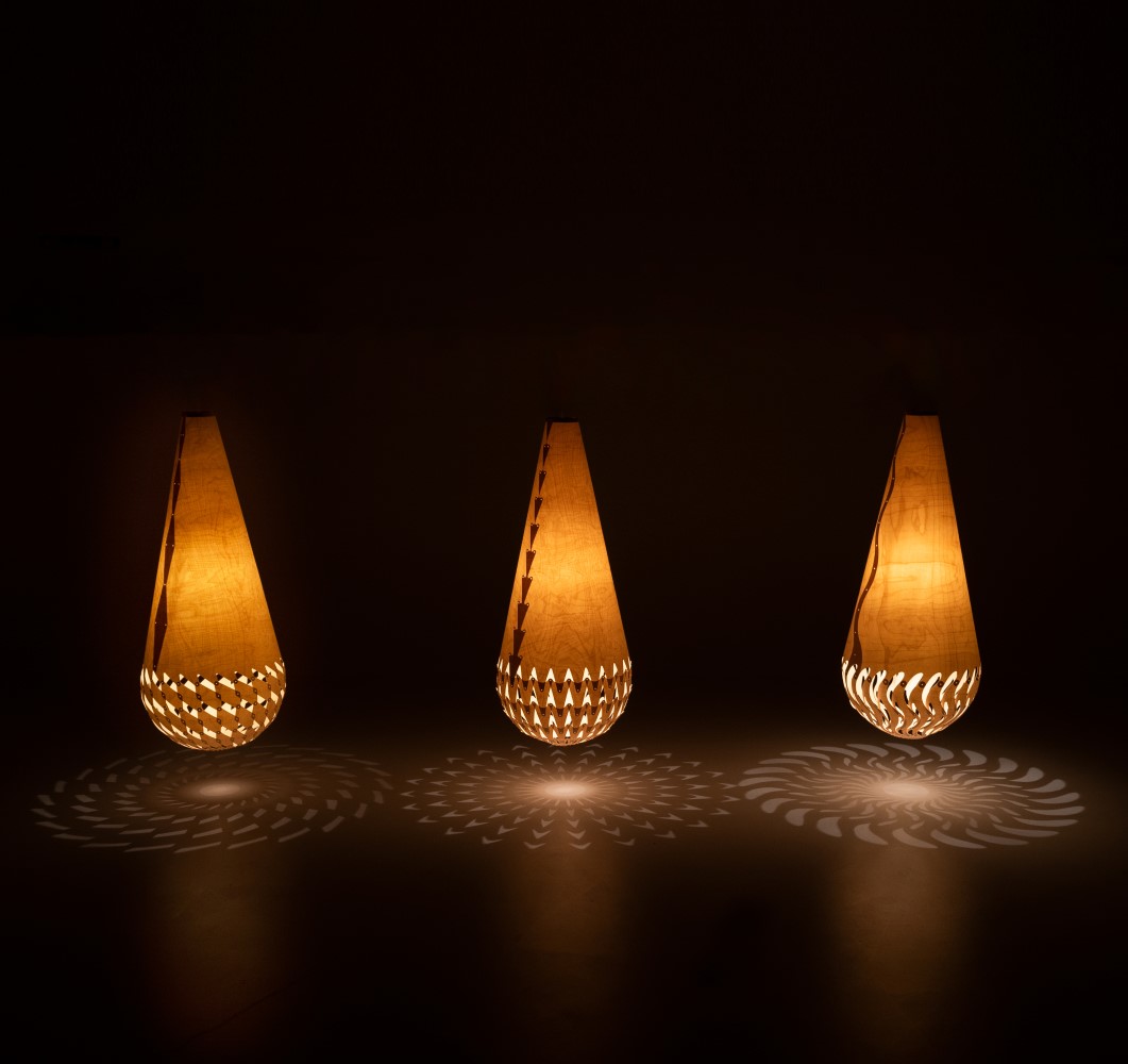 David Trubridge Basket of Light - Crystal viseča svetilka | formasvetila.si