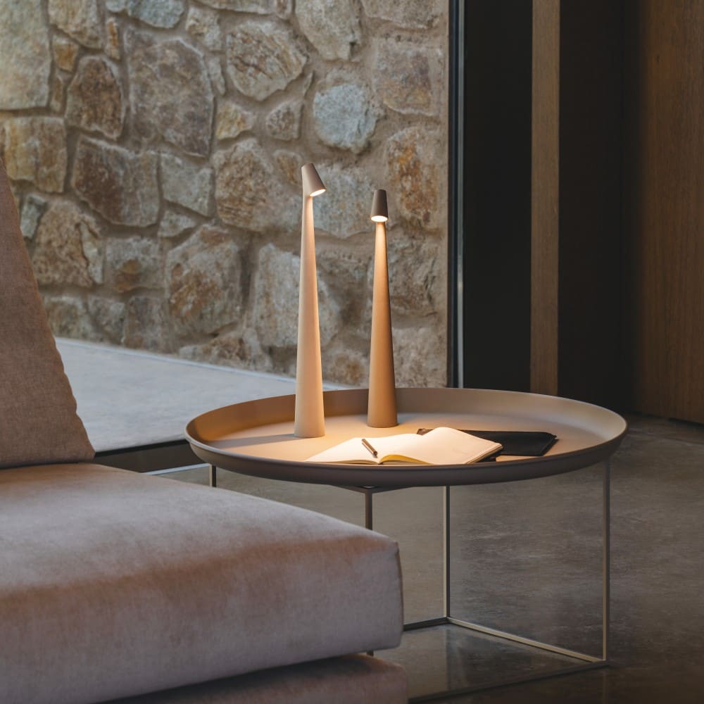 Vibia Africa 5585 prenosna namizna svetilka | formasvetila.si