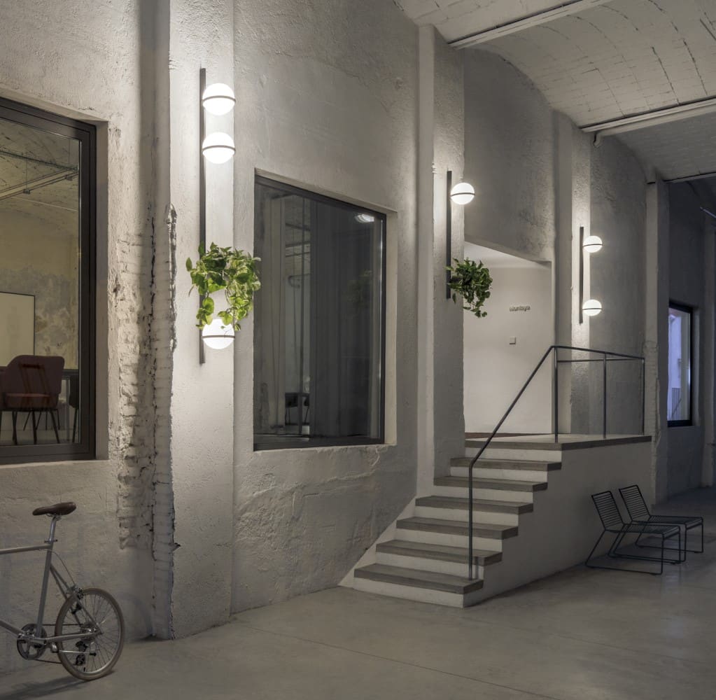Vibia Palma 3718 stenska svetilka | formasvetila.si