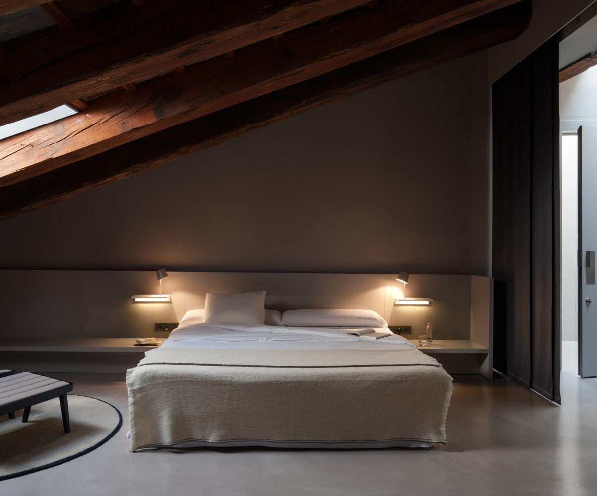 Vibia Suite 6046 stenska svetilka | formasvetila.si