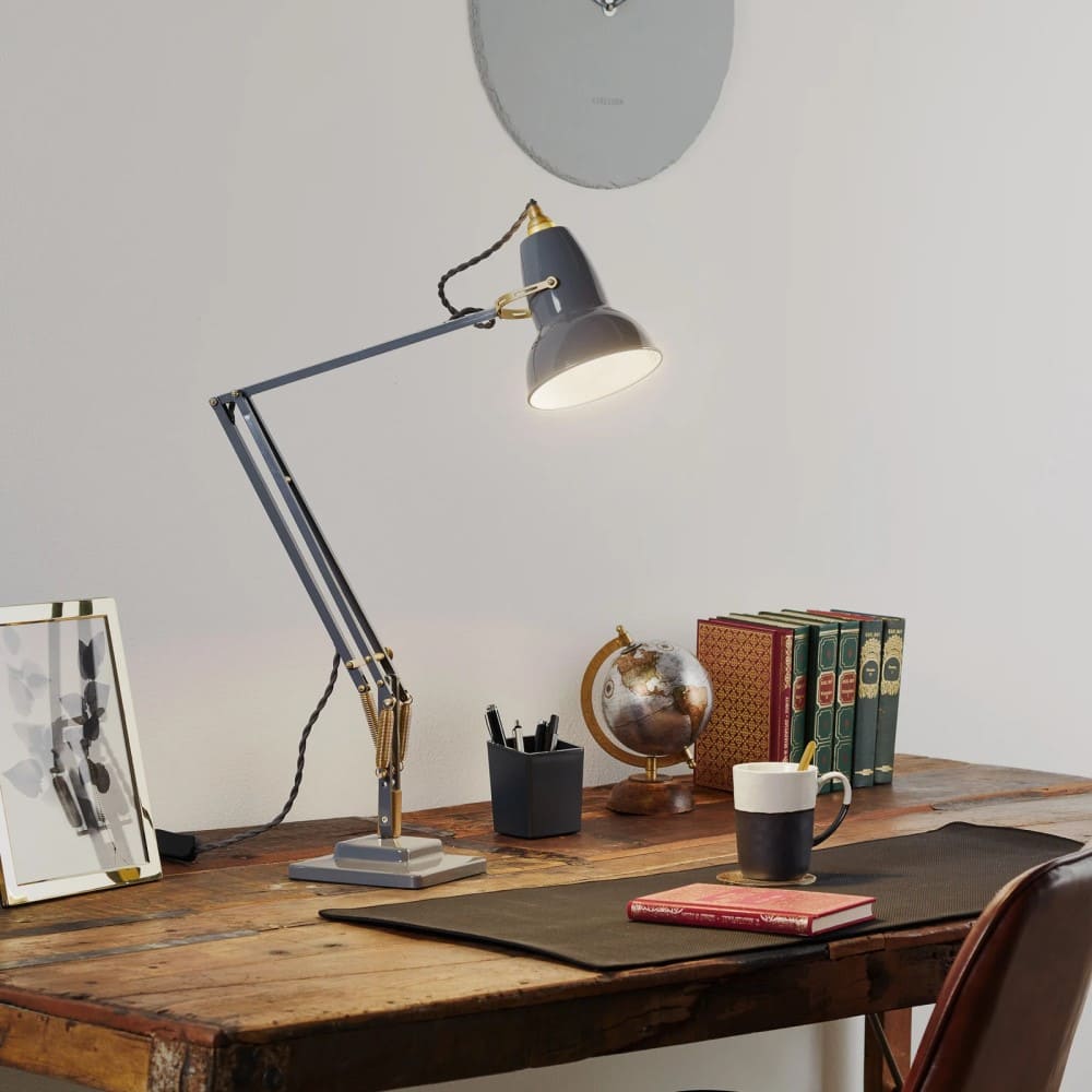 Anglepoise Original 1227 Brass namizna svetilka | formasvetila.si