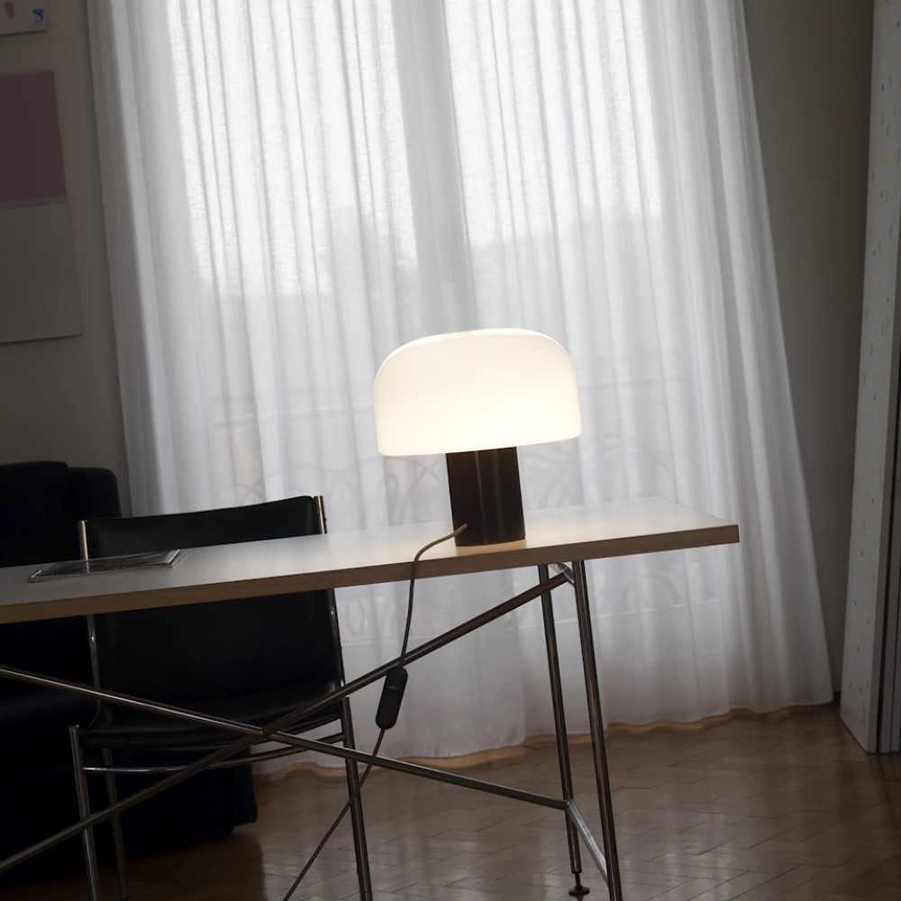 Flos Bellhop Glass T namizna svetilka | formasvetila.si