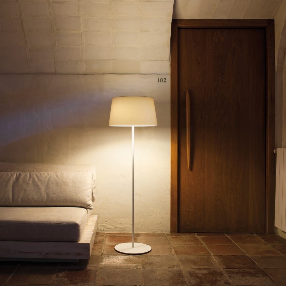 Vibia Warm 4905 stoječa svetilka | formasvetila.si