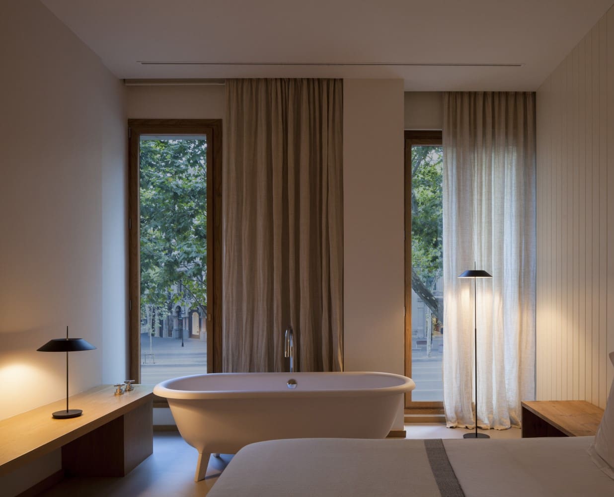 Vibia Mayfair 5515 stoječa svetilka | formasvetila.si