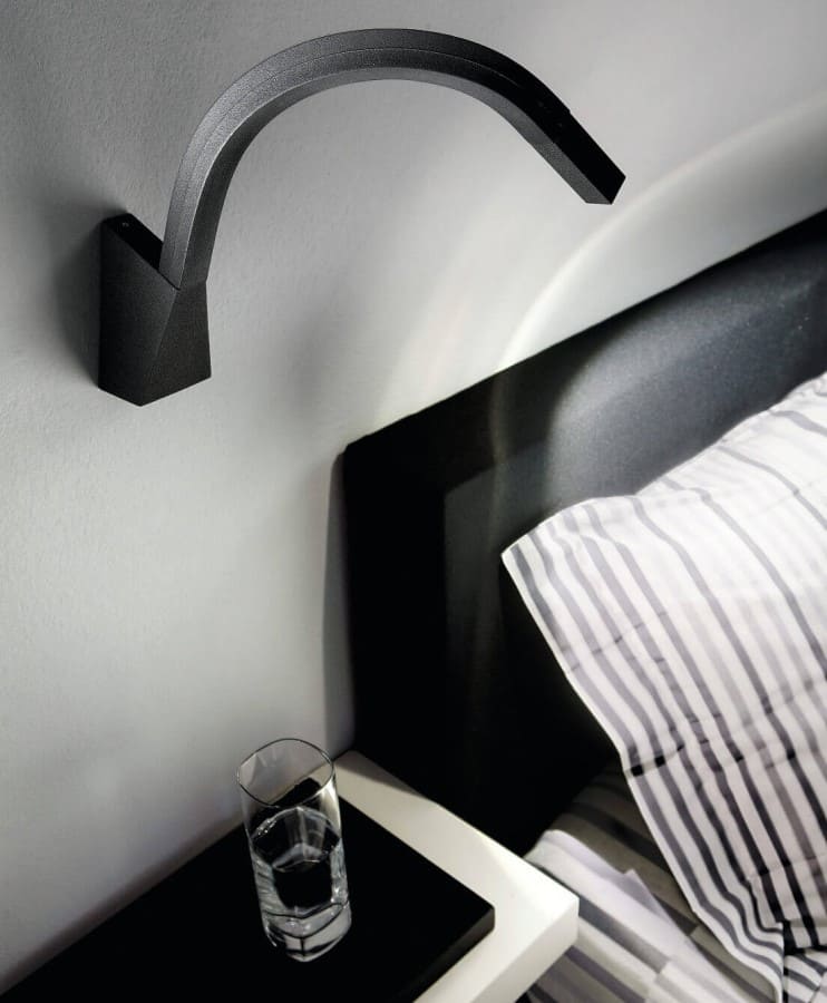 Linea Light Collection Snake_W3 stenska svetilka | formasvetila.si