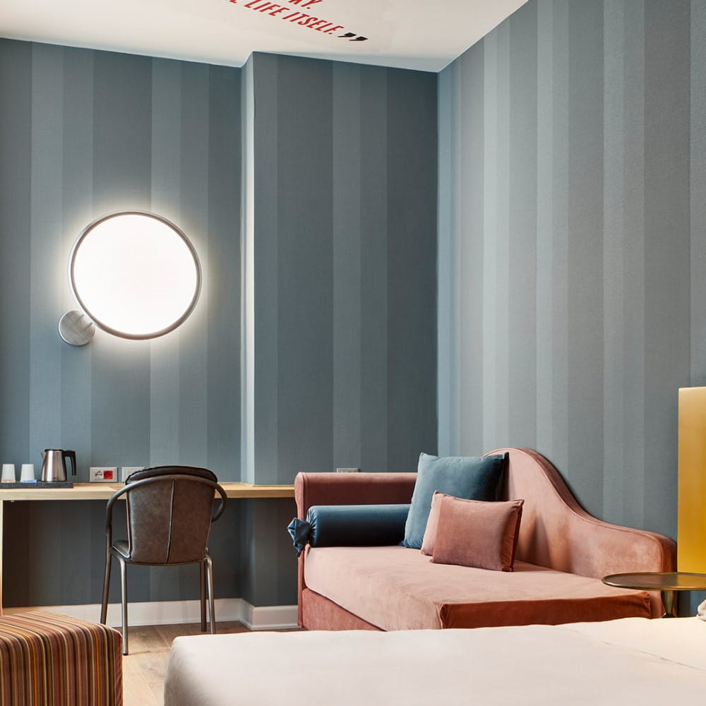 Artemide Discovery stenska svetilka | formasvetila.si