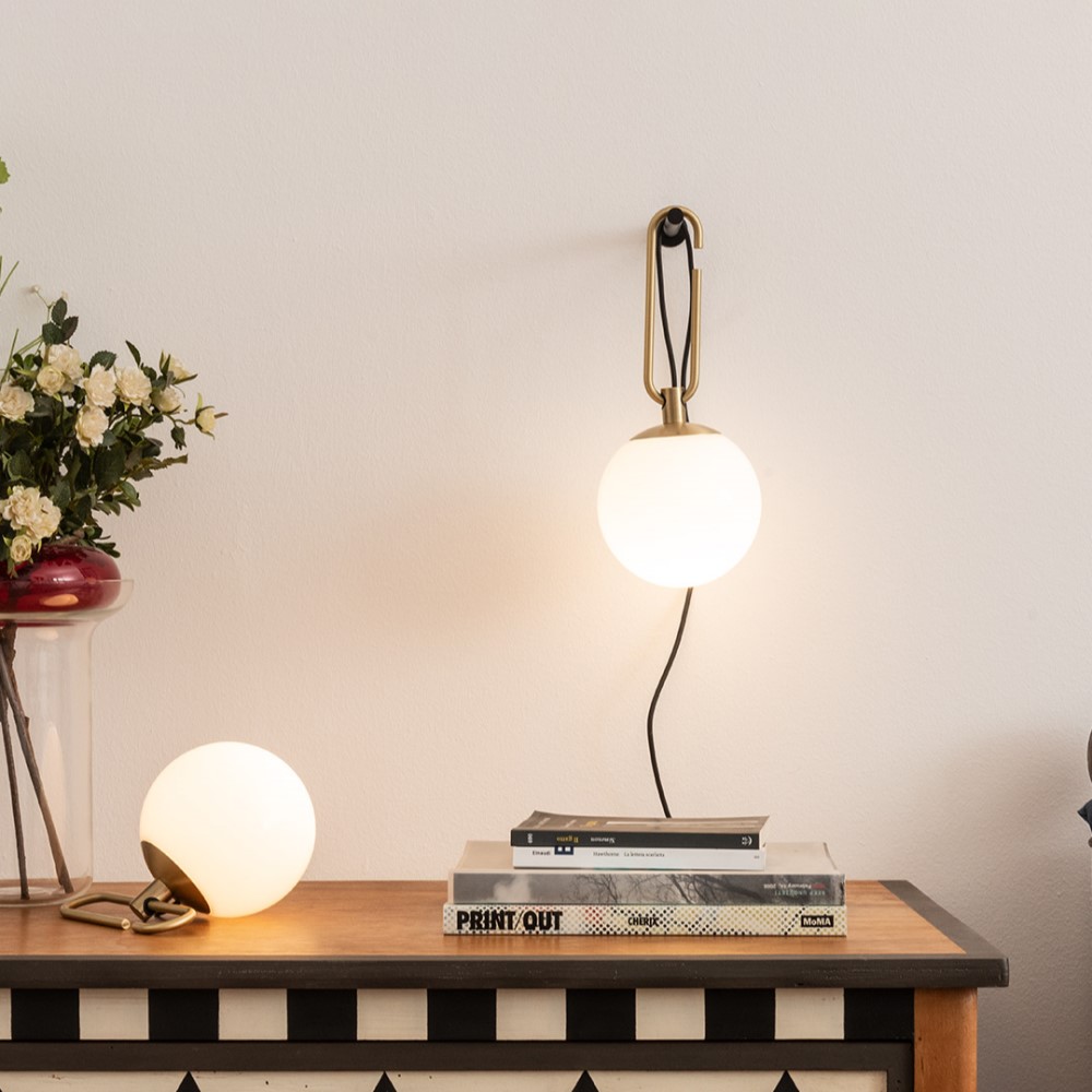 Artemide Nh stenska svetilka | formasvetila.si