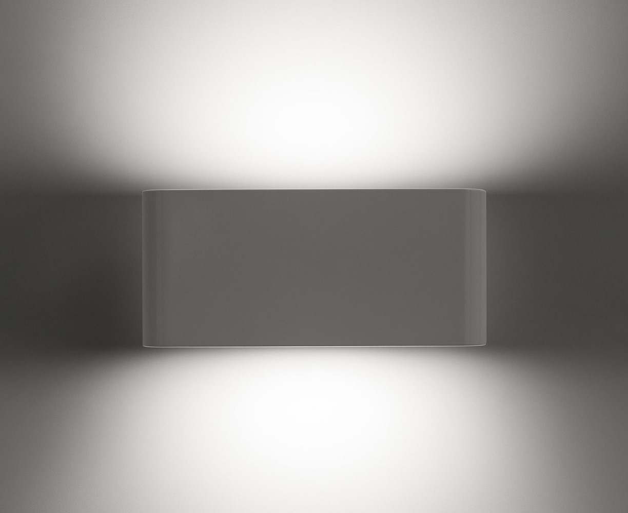 Artemide Two Flags stenska svetilka | formasvetila.si