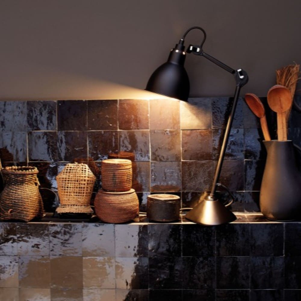 DCW Éditions Lampe Gras N°205 namizna svetilka | formasvetila.si