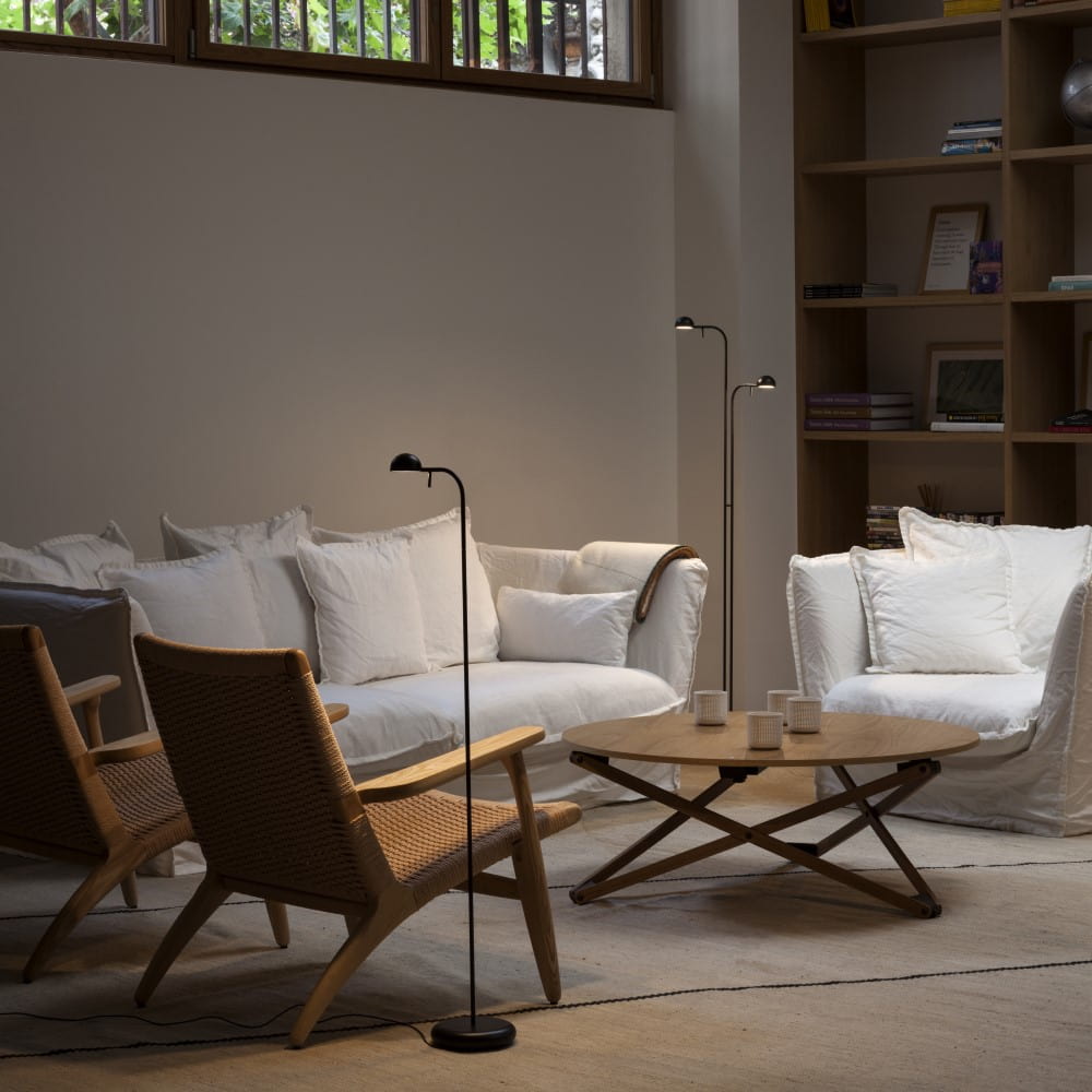 Vibia Pin 1660 stoječa svetilka | formasvetila.si